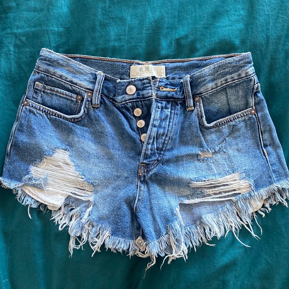 We the Free Free People Jean Cutoff Destroyed Denim Shorts sz 24 EUC